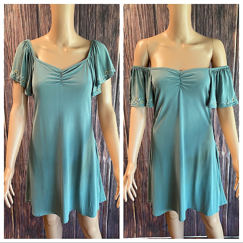 Alya size large seafoam green & white floral embroidered flowy summer dress